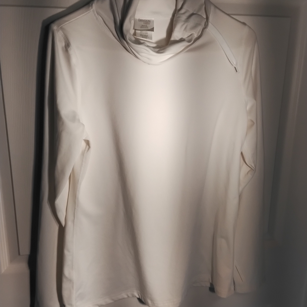Danskin Ivory Long Sleeve Acti